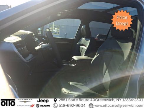 New 2025 Jeep Grand Cherokee Limited w/ Black Appearance Package image 10