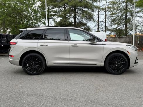 Certified 2023 Lincoln Corsair Reserve w/ Equipment Group 202A AWD/4WD image 8