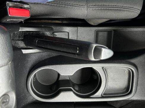 Used 2012 Jeep Wrangler Rubicon w/ PWR Convenience Group image 18