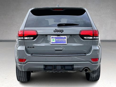 Used 2020 Jeep Grand Cherokee Altitude image 5