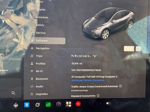 Used 2023 Tesla Model Y Long Range AWD/4WD image 38