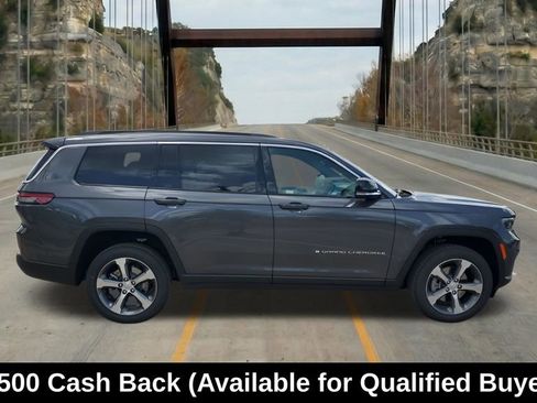 New 2025 Jeep Grand Cherokee L Limited w/ Luxury Tech Group II RWD image 37