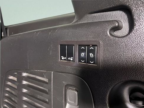 Used 2019 GMC Yukon XL Denali w/ Denali Ultimate Package image 11