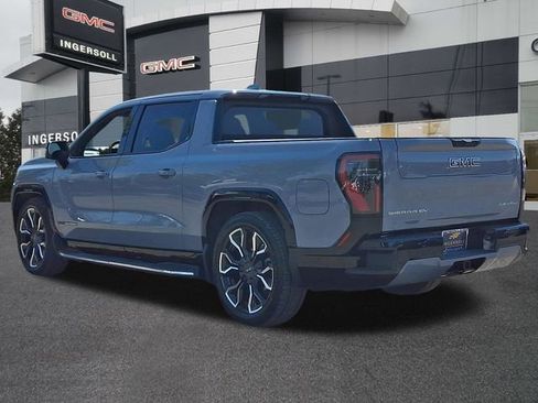 Used 2024 GMC Sierra EV Denali AWD/4WD image 22