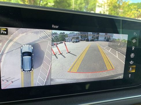 Used 2021 Mercedes-Benz GLE 450 4MATIC w/ AMG Line Exterior image 22