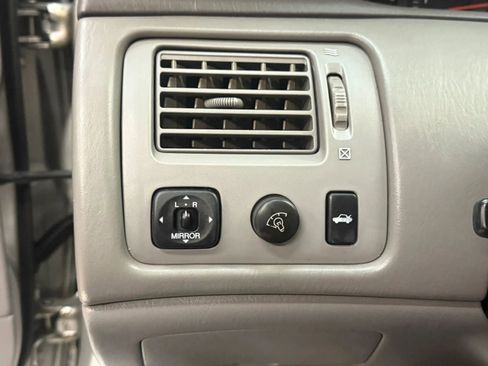 Used 2004 Toyota Avalon XLS image 28