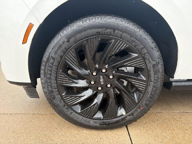 New 2027 Lincoln Navigator L Reserve w/ Jet Appearance Package AWD/4WD image 12