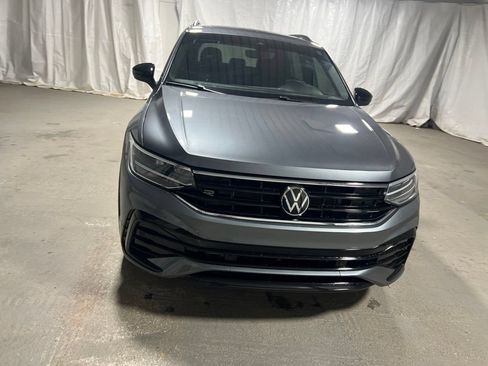 Used 2024 Volkswagen Tiguan SE R-Line FWD image 2