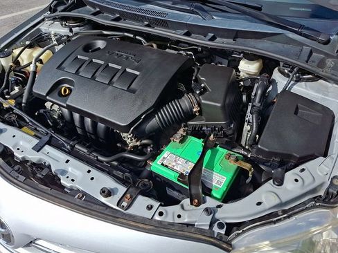 Used 2013 Toyota Corolla LE FWD image 26