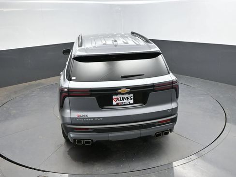 Used 2024 Chevrolet Traverse LT AWD/4WD image 27
