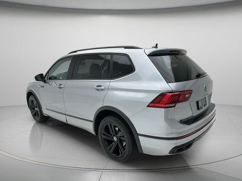 Used 2023 Volkswagen Tiguan SE R-Line AWD/4WD image 7