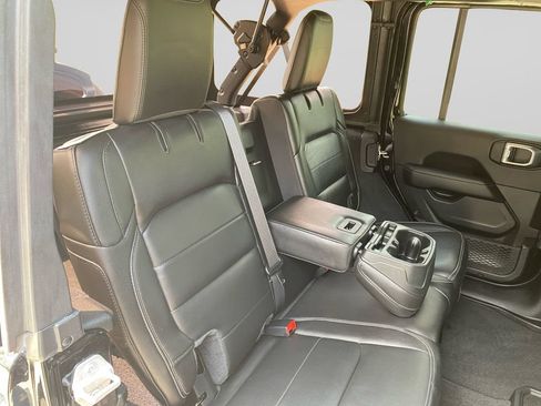 Used 2021 Jeep Wrangler Unlimited Sahara w/ Dual Top Group AWD/4WD image 14
