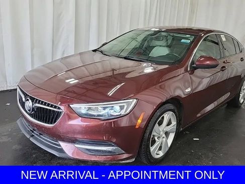 Used 2019 Buick Regal Preferred w/ Driver Confidence Package I image 1