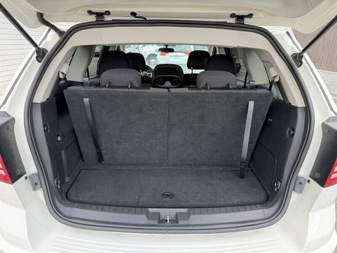 Used 2018 Dodge Journey SE w/ Connectivity Group FWD image 24