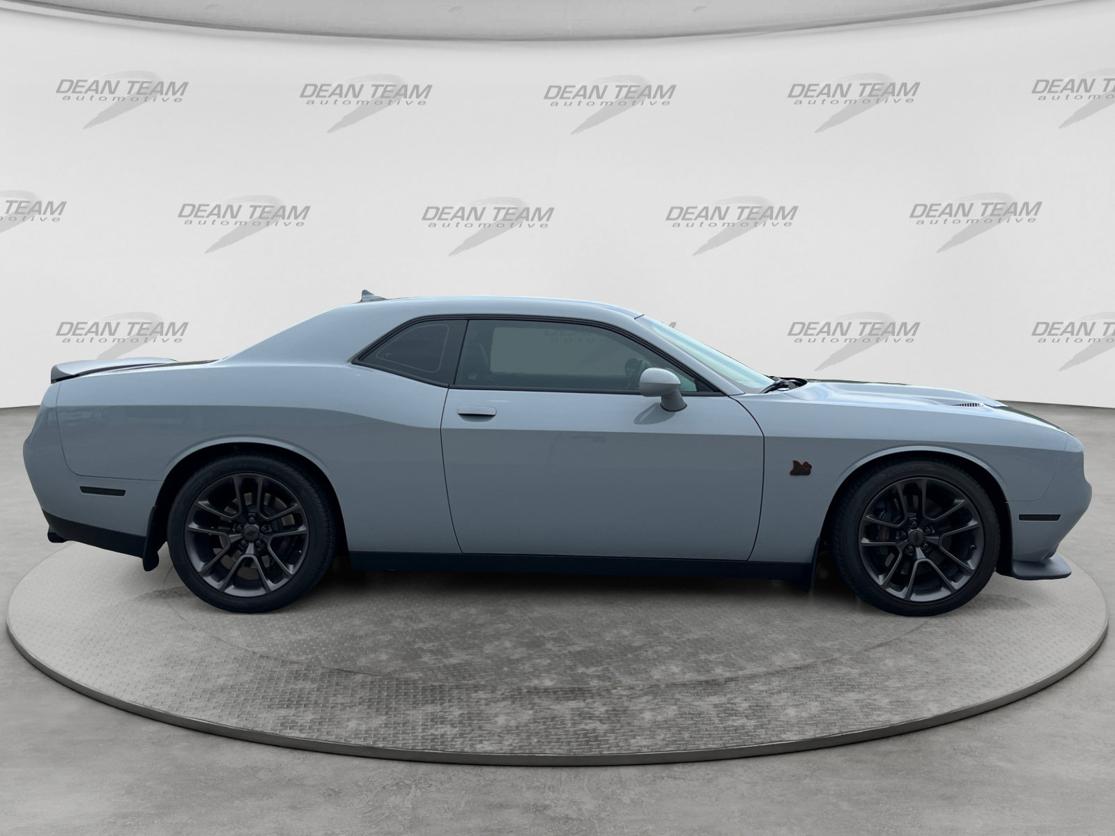 Used 2022 Dodge Challenger R/T Scat Pack w/ Plus Package RWD image 8