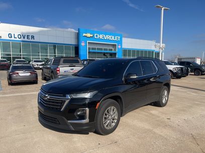 Used 2023 Chevrolet Traverse LT