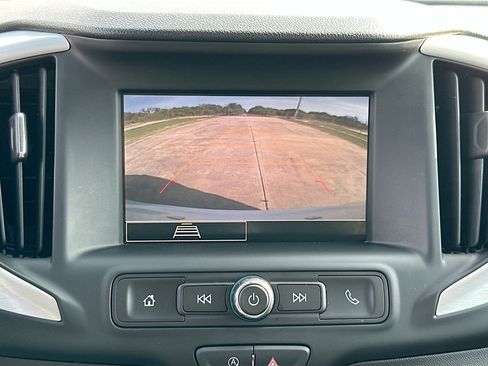 Used 2024 GMC Terrain SLE image 13