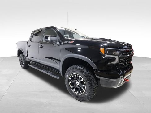 Used 2025 Chevrolet Silverado 1500 ZR2 w/ Technology Package image 6