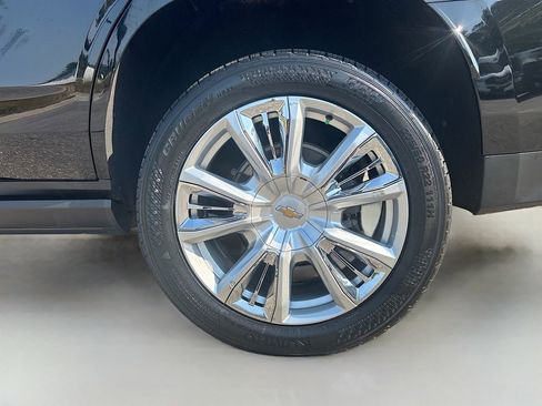 Used 2021 Chevrolet Tahoe High Country w/ Premium Package RWD image 12