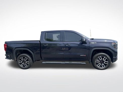 Used 2025 GMC Sierra 1500 AT4 w/ AT4 Premium Package AWD/4WD image 7