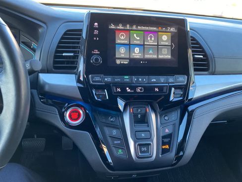 Used 2023 Honda Odyssey Touring image 18