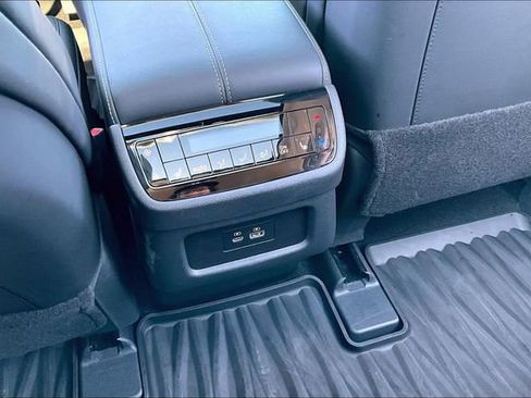 Used 2025 INFINITI QX60 Luxe w/ Vision Package image 34