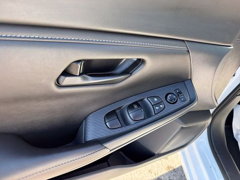Used 2024 Nissan Sentra S FWD image 14