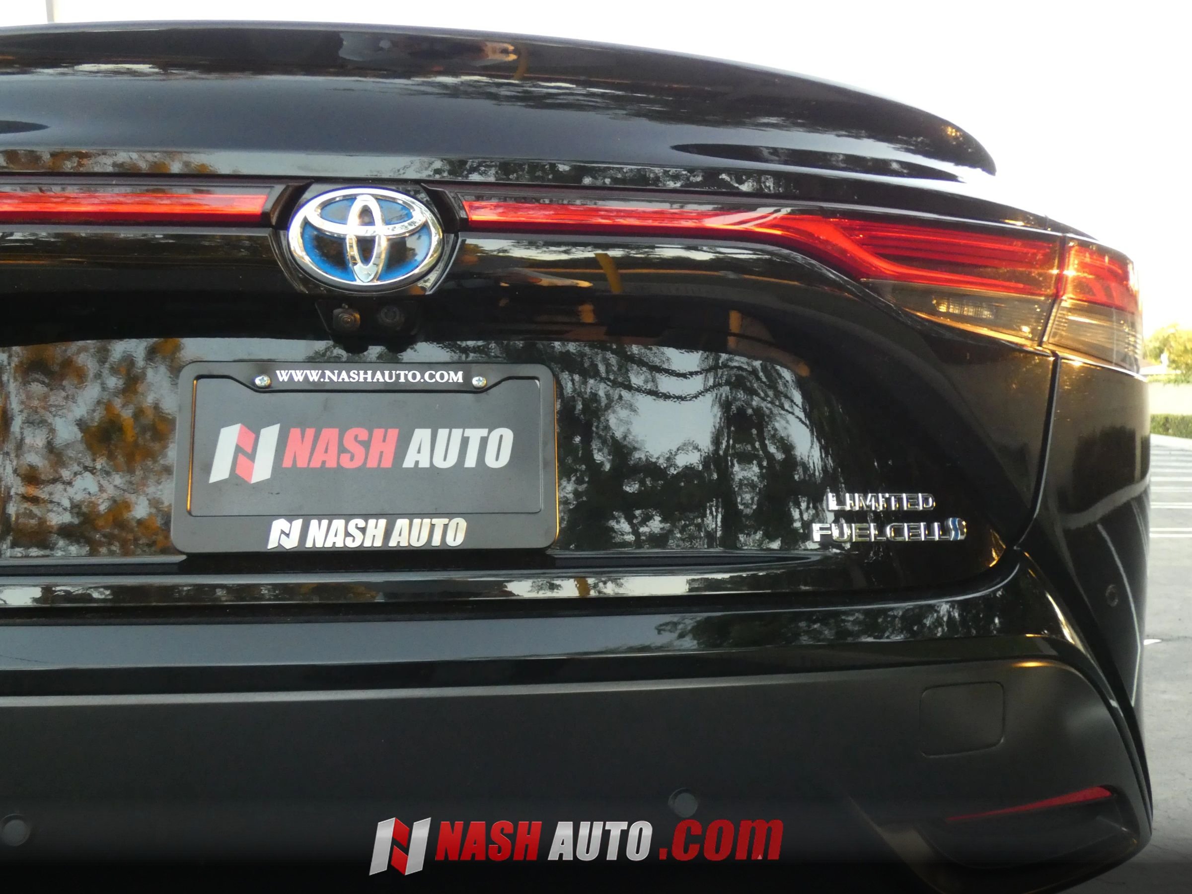 Used 2021 Toyota Mirai RWD image 9