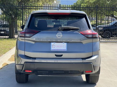 Certified 2026 Nissan Rogue SV image 5