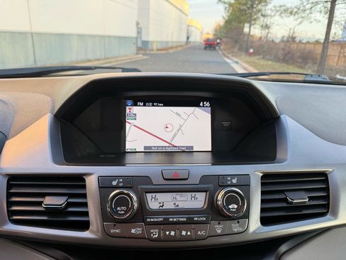 Used 2014 Honda Odyssey Touring image 34