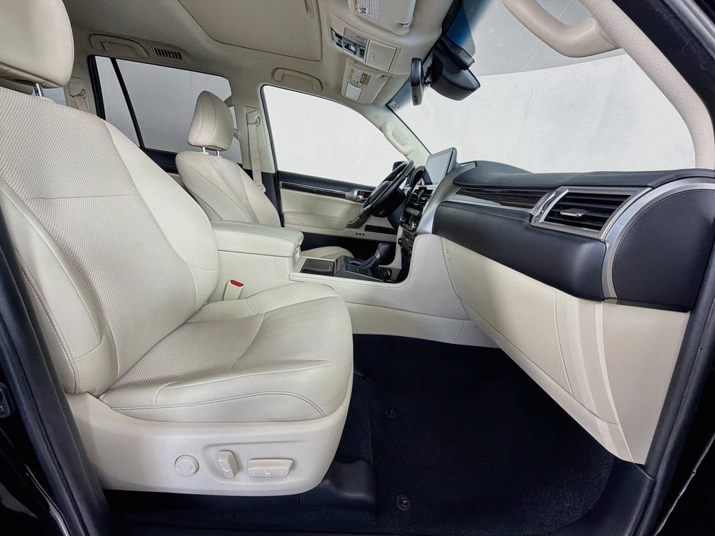 Used 2023 Lexus GX 460 Premium w/ Premium Package AWD/4WD image 30