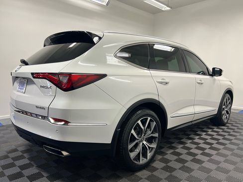 Used 2023 Acura MDX SH-AWD w/ Technology Package image 14