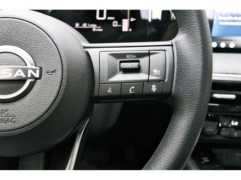 New 2026 Nissan Kicks SV w/ SV Premium Package FWD image 16