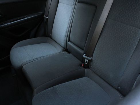 Used 2021 Chevrolet Trax LS w/ Tint and Cruise Package FWD image 19