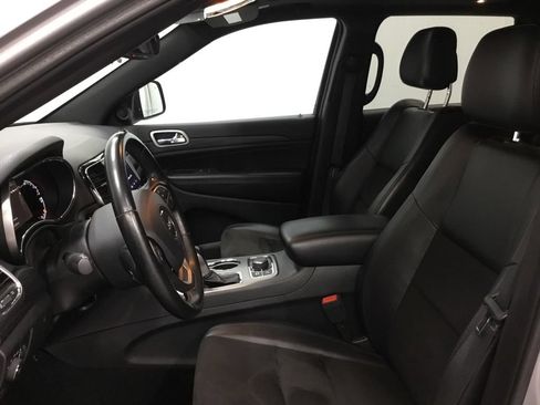 Used 2020 Jeep Grand Cherokee Altitude AWD/4WD image 10