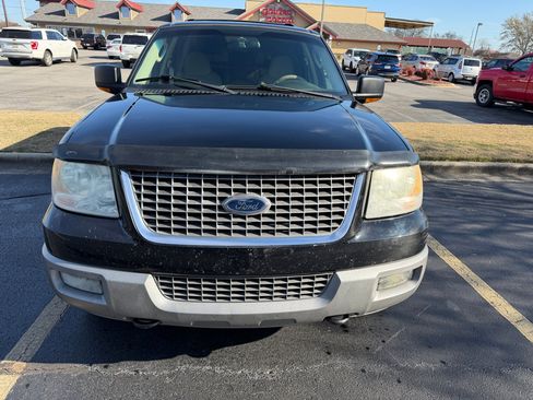 Used 2004 Ford Expedition Eddie Bauer image 2