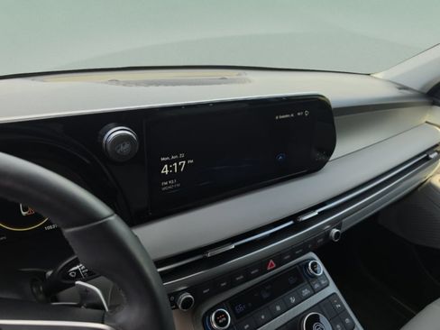 Used 2025 Hyundai Palisade SEL FWD image 18