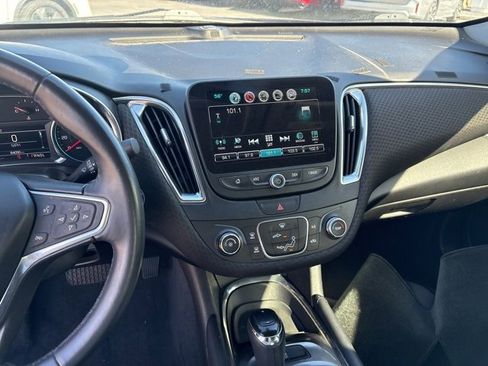 Used 2016 Chevrolet Malibu LT image 15