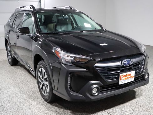 Used 2024 Subaru Outback Premium AWD/4WD image 5