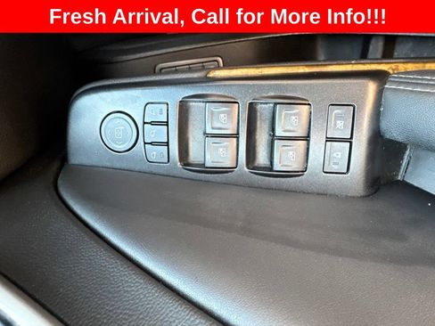 Used 2017 GMC Yukon Denali w/ Open Road Package AWD/4WD image 18