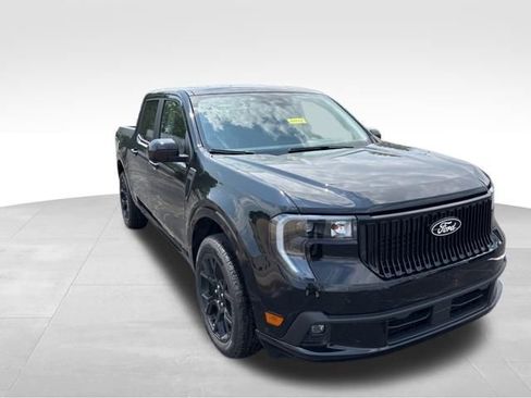 New 2025 Ford Maverick Lobo image 7