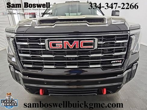 Used 2024 GMC Sierra 2500 AT4 w/ AT4 Premium Plus Package image 3