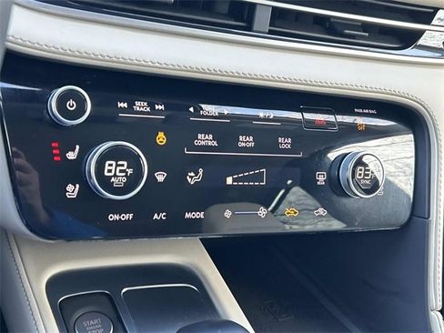 Certified 2025 INFINITI QX60 Luxe image 30