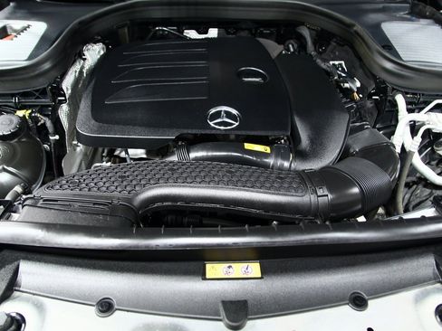 Certified 2022 Mercedes-Benz GLC 300 4MATIC image 30