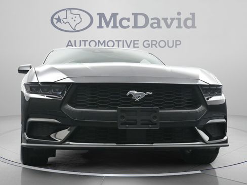 Used 2026 Ford Mustang Coupe RWD image 25