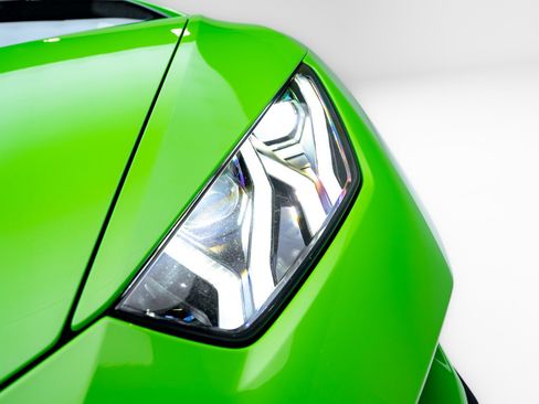 Used 2022 Lamborghini Huracan EVO RWD image 14