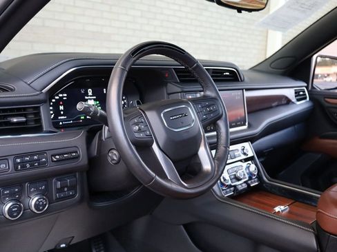Used 2023 GMC Yukon XL Denali Ultimate image 14