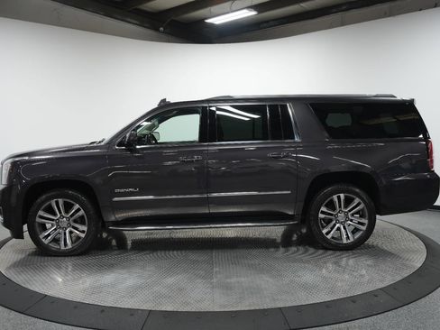 Used 2018 GMC Yukon XL Denali image 4