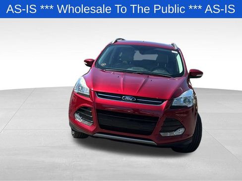 Used 2015 Ford Escape Titanium image 2