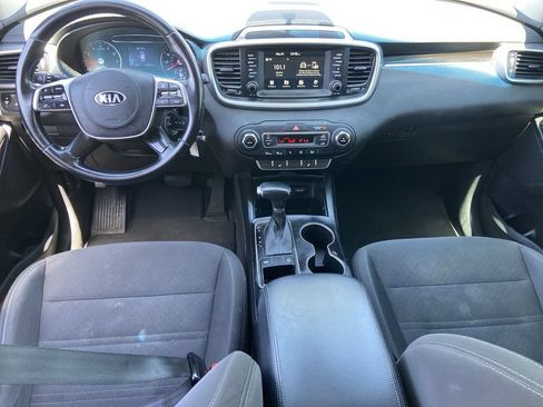 Used 2020 Kia Sorento LX w/ LX I4 Convenience Package FWD image 14
